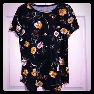 Shortsleeved Floral Top